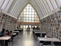 -钟书阁(松江泰晤士小镇店)