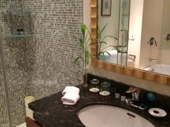 iphone_upload_pic-春兰国宾馆(凤城河风景区老街店)