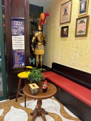 -东方先生国潮男士理发馆