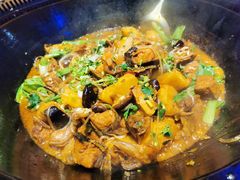 -山河屯铁锅炖(哈西站店)