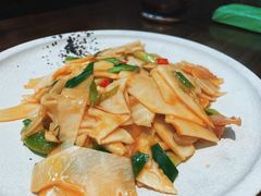 -民间瓦缸煨汤館(嵩山路店)