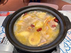 -松哥油焖大虾.小龙虾.黑鸭煲(海岸城店)