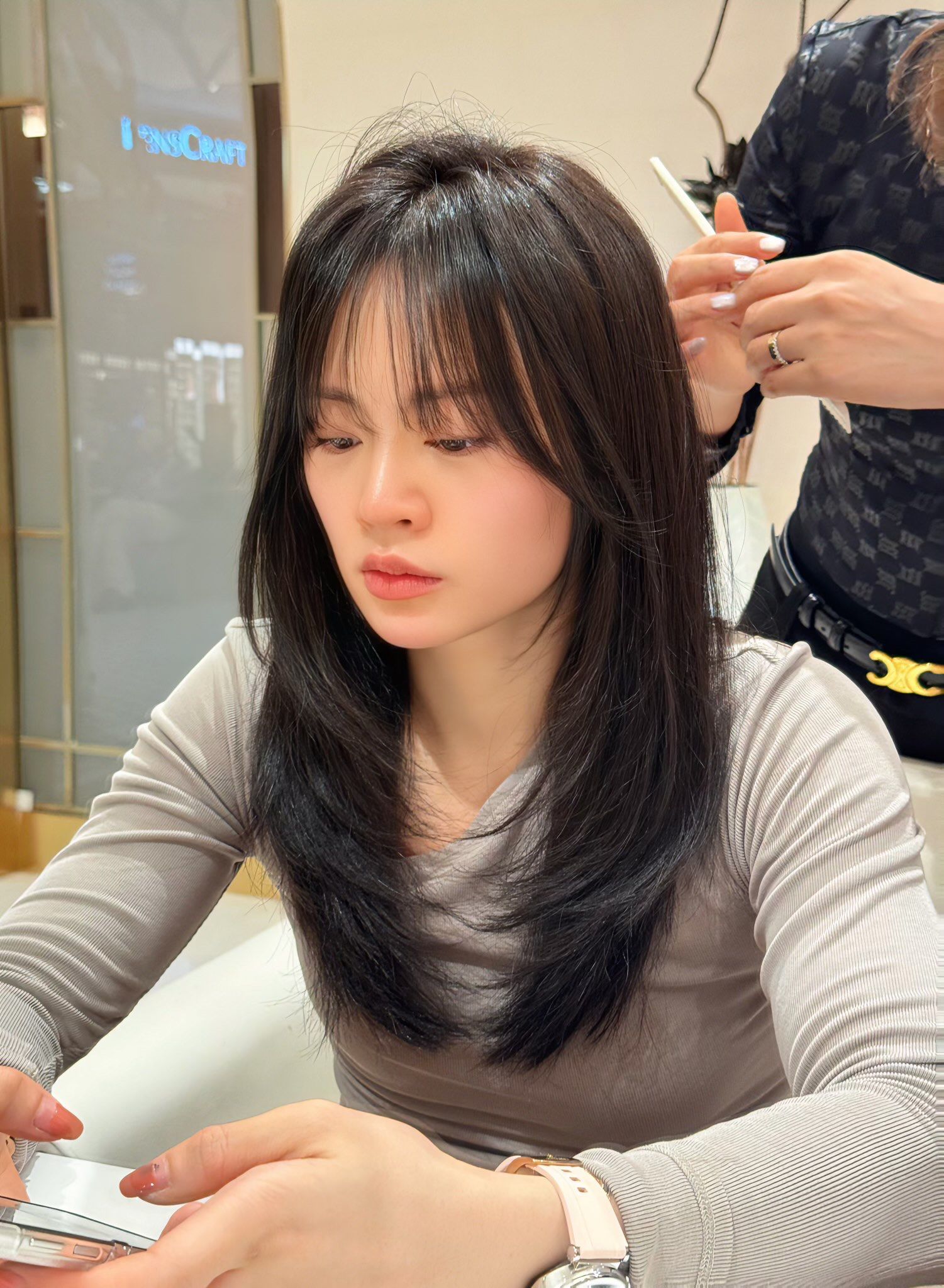 的层次\\n高层次中长发 高级感染发 今日发型 简单又好看的发型