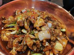 欢天喜地牛蛙锅-虾弄弄海派小龙虾·牛羊蝎子火锅