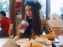 -Chom Cafe and Restaurant