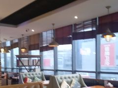 -豪客嘉族·麦尼顿西餐厅(乐福天下店)