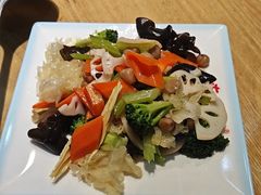 -屯老二农家铁锅炖(奥运村店)