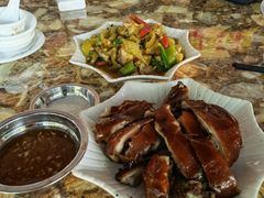 -黄记四更烤乳猪店