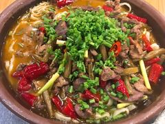 鸡杂绿豆粉-郑件洋芋饭庄