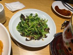 -关东小磨东北菜(上海长风大悦城店)