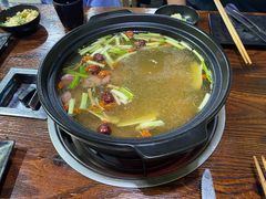 -陆记牛庄·碳锅龙虾烧烤(爱上花园店)