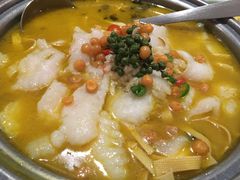 酸汤鱼-吕氏疙瘩汤·新鲁菜(济南万象城店)
