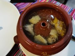 -香巴拉云南餐厅(华莱坞店)