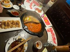 -九牧鱻·渝老鬼重庆火锅(人民路店)