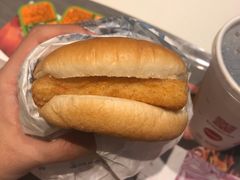 麦香鱼汉堡-麦当劳(静安寺店)