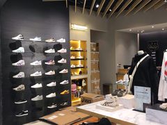 -Onitsuka Tiger(港汇恒隆广场店)