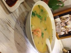 三鲜泡饭-十面欢腾·海鲜面·台式Bistro(长乐路店)