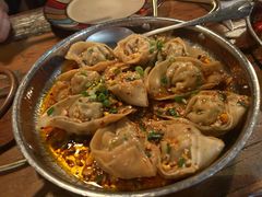 秘制纯手工红油意大利馄饨-SISTERS BAR RESTAURANT川意酒馆(嘉善老市H楼店)