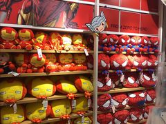 -名创优品(北京新中关购物中心地铁层店)
