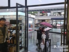 -NIKE上海青浦优选体验店