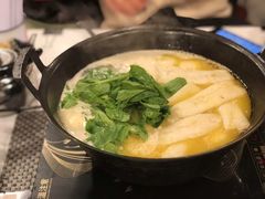 -鲜入围煮花胶鸡海鲜火锅