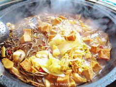 柴锅炖水库鱼-姥家大锅台水库渔家