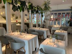 -春树下·树屋花房西餐厅(罍街AS1980店)