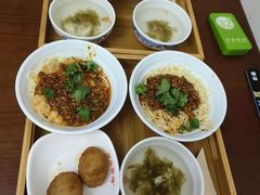 -万县面馆(高笋塘店)