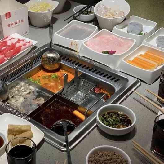 海底捞火锅(中海环宇城店)-"位置在环宇城,我们是带宝宝和父母一起来
