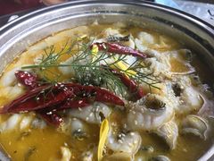 -吴越荣记苏州菜·松鼠桂鱼100%活鱼现做(斜塘老街店)