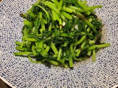 有机茼蒿炒南澳紫菜-海派悦庭·海胆烧麦·新融合菜(凯德广场店)