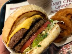 -The Habit Burger Grill 哈比特汉堡(爱琴海店)