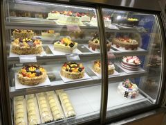 面包甜点陈列柜-喜莲娜动物奶油生日蛋糕(白云店)