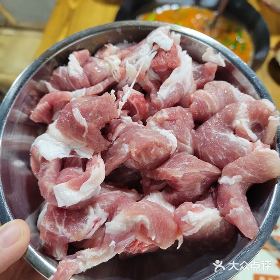 院子里·地摊牛排火锅(西平店)