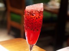 烈焰红唇-胡桃里音乐酒馆(环亚凯瑟琳广场店)