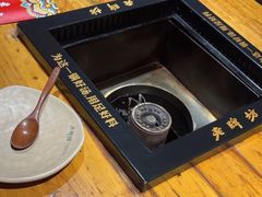 -老牌坊云南鱼豆花火锅(爱建店)
