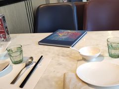 -港丽餐厅(高德置地店)