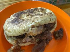 火烧夹肉-清真-戏楼王记牛肉面