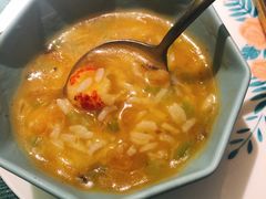 招牌小龙虾红汤泡饭-蜜桃花开·中西融合菜E&W(南长街店)