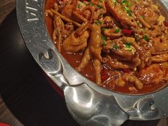 鸡爪煲-胖哥俩肉蟹煲(湖滨银泰in77店)