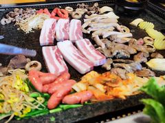 -小黑猪石板烤肉(皇冠花园店)