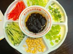 老北京炸酱面-方砖厂69号炸酱面·烤鸭(前门鲜鱼口店)