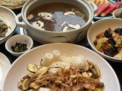 -黔蘑菇四季餐厅(观山湖店)