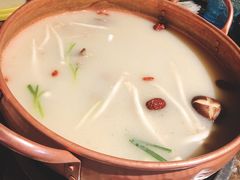 -三人行骨头王火锅(长寿店)