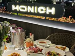 -MONICH牛排融合餐厅(和义大道购物中心店)