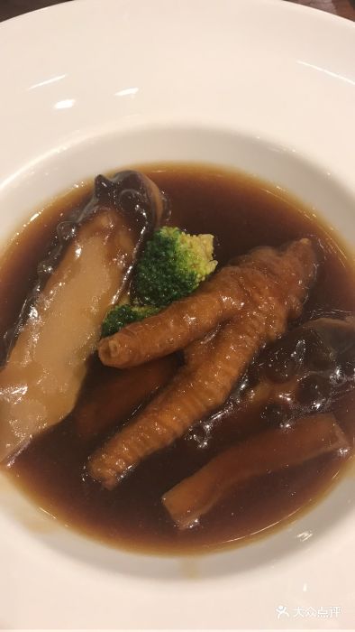 四海一家(重庆大剧院店)海参蘑菇汤图片 - 第1张
