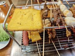 -哈尔滨小酒馆·鲜肉现穿自助烧烤(康新花园店)
