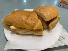 招牌咸牛肉芝士猪仔包-华嫂冰室(尖沙咀店)