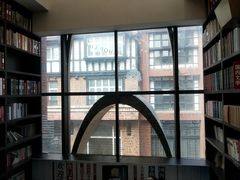 -钟书阁(松江泰晤士小镇店)