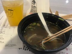 -荀记肉夹馍(三八家乐福店)